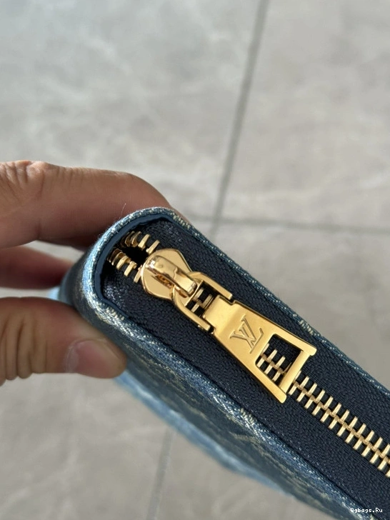 ZIPPY LOUIS VUITTON WALLET 0316